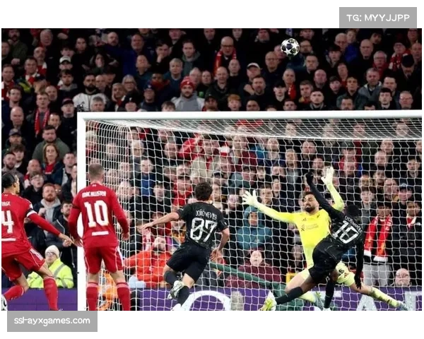 VAR争议再起：利物浦对阵巴黎点球判罚取消引发讨论